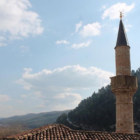 Tomor Shehu Guest House Берат Екстериор снимка