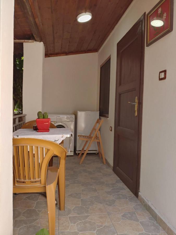 Tomor Shehu Guest House Берат Екстериор снимка