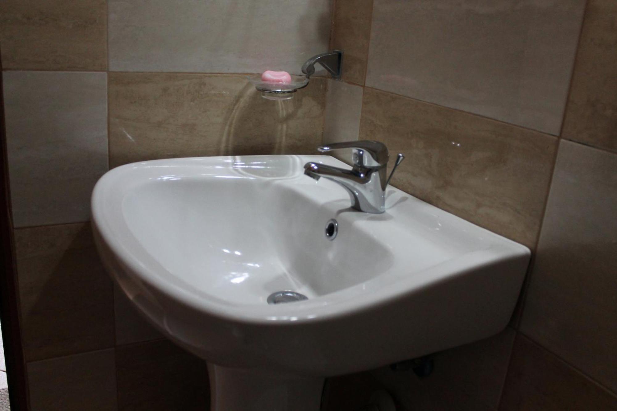 Tomor Shehu Guest House Берат Екстериор снимка