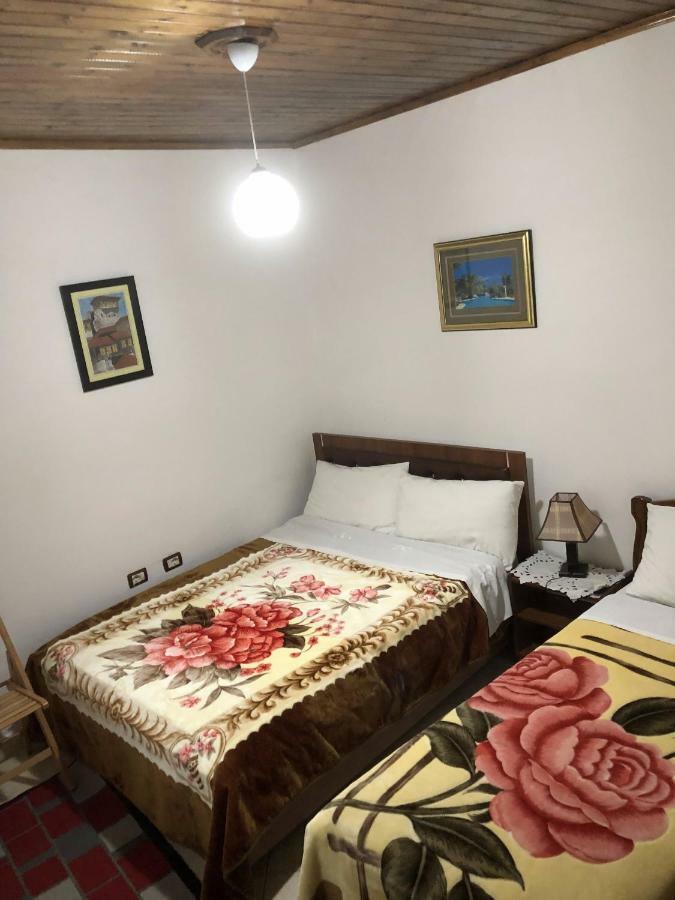 Tomor Shehu Guest House Берат Екстериор снимка