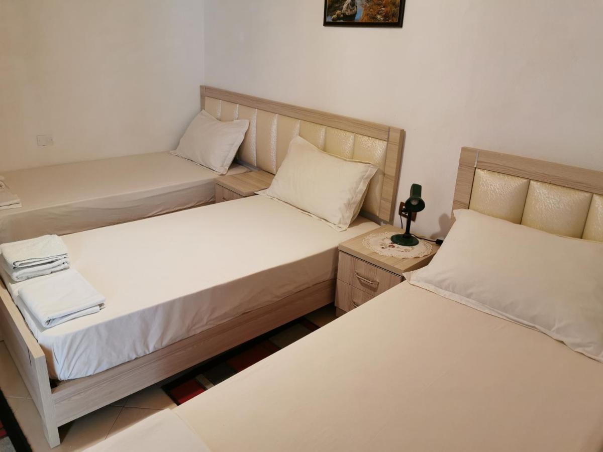 Tomor Shehu Guest House Берат Екстериор снимка
